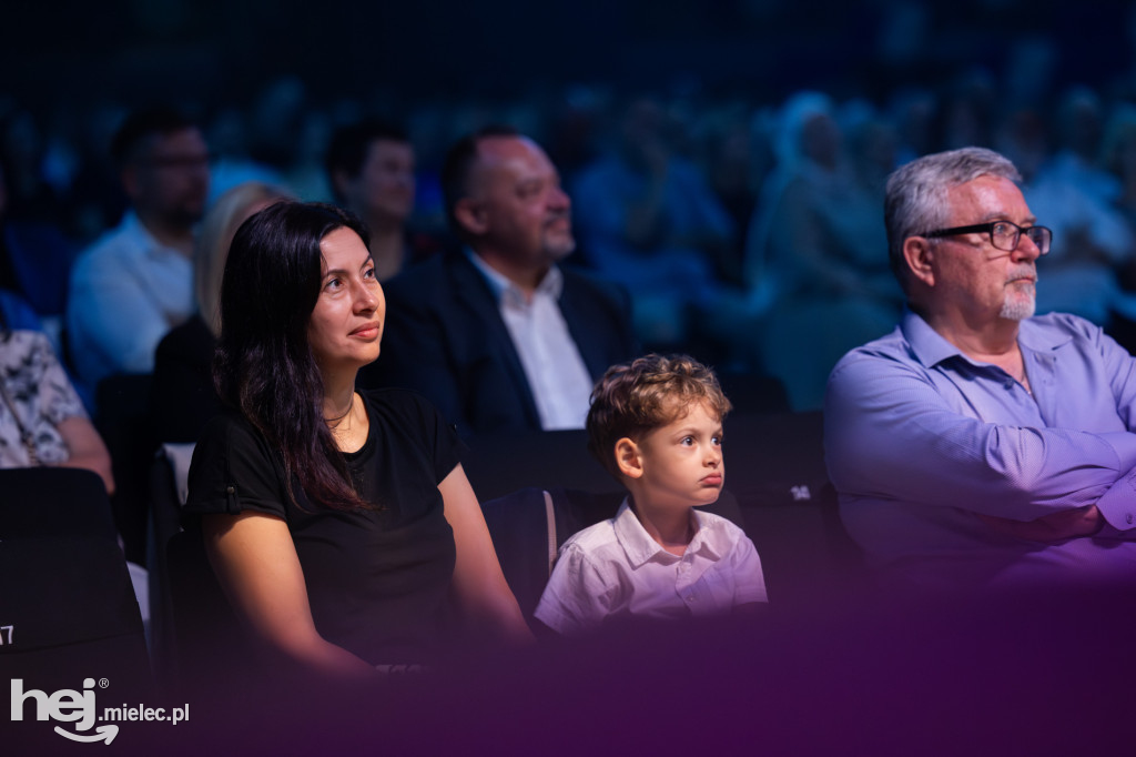 Koncert Mieleckiej Orkiestry Symfonicznej w hali MOSiR