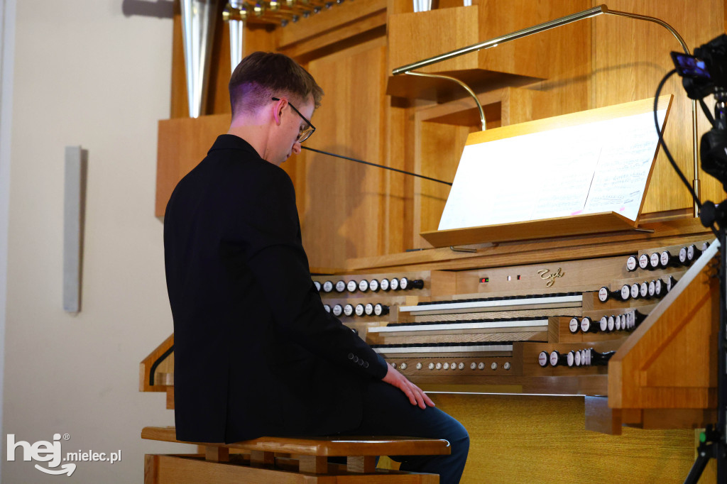 Uroczyste wybudzenie nowych organów