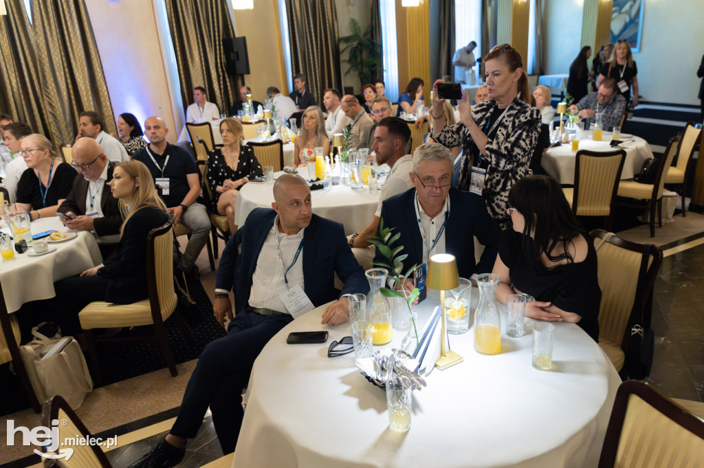 Konferencja podsumowująca projekt „Branżowe Centrum Umiejętności – kadry dla przemysłu lotniczego”