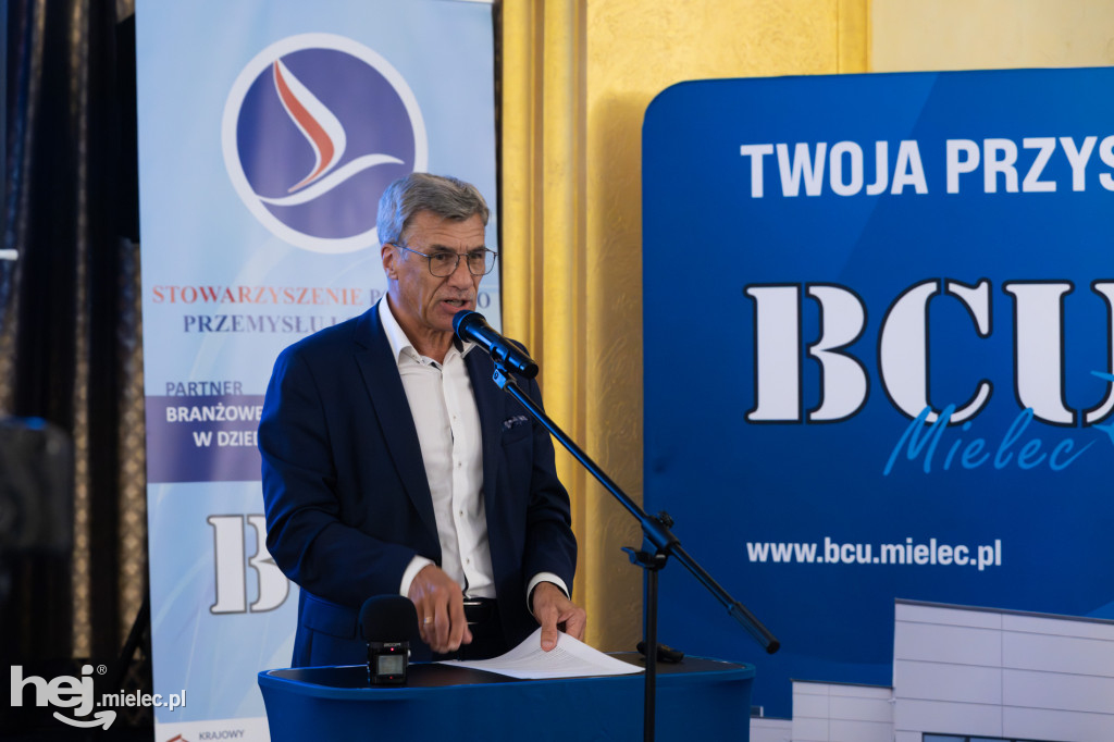 Konferencja podsumowująca projekt „Branżowe Centrum Umiejętności – kadry dla przemysłu lotniczego”