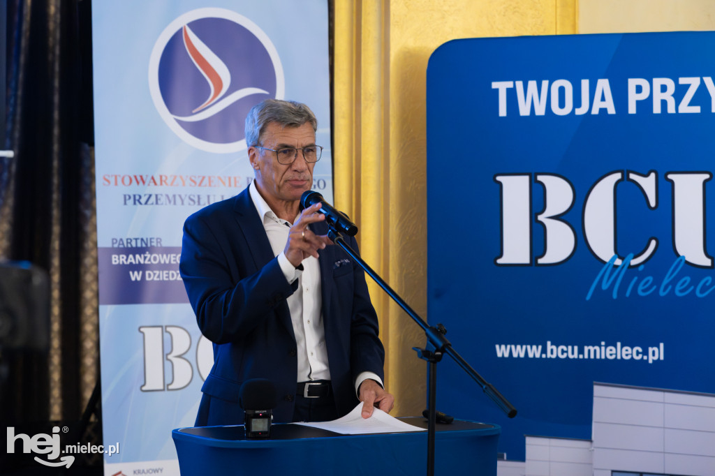 Konferencja podsumowująca projekt „Branżowe Centrum Umiejętności – kadry dla przemysłu lotniczego”