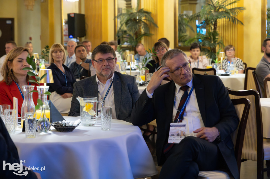 Konferencja podsumowująca projekt „Branżowe Centrum Umiejętności – kadry dla przemysłu lotniczego”