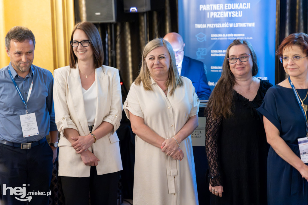 Konferencja podsumowująca projekt „Branżowe Centrum Umiejętności – kadry dla przemysłu lotniczego”