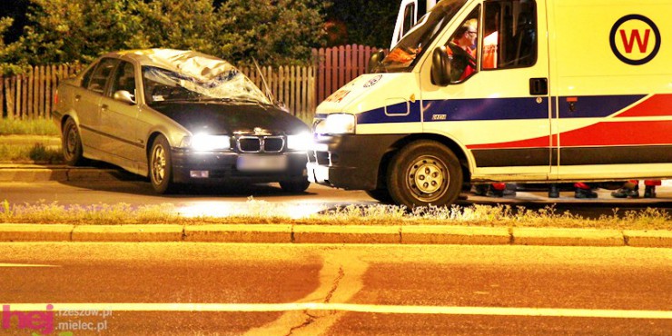 Tragiczny wypadek na Kwiatkowskiego w Mielcu. Potrącony mężczyzna nie żyje