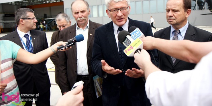 Black Hawk eskortował polskich senatorów lecących rządowym śmigłowcem