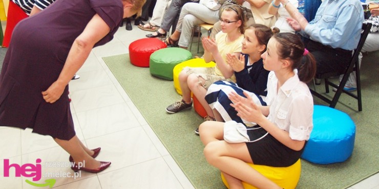 Rodzinna noc w bibliotece. Dosłownie i w przenośni [FOTO]