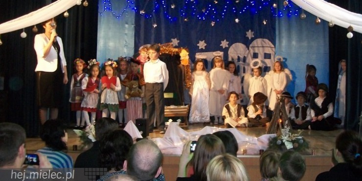 Tradycyjne spotkanie opłatkowe w Klubie seniora "Złota Jesień"