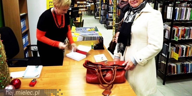 Biblioteka w Łojczykówce działa już prawie rok [ZDJĘCIA]