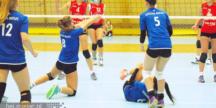 Bronowianka dla Szóstki za mocna, szybkie 0:3 [ZDJĘCIA]