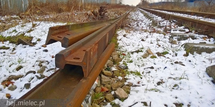 Trwa likwidacja kolejowej stacji towarowej Mielec Południowy [FOTO]