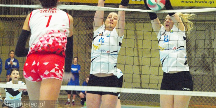 Pewna wygrana siatkarek Szóstki Mielec [FOTO]