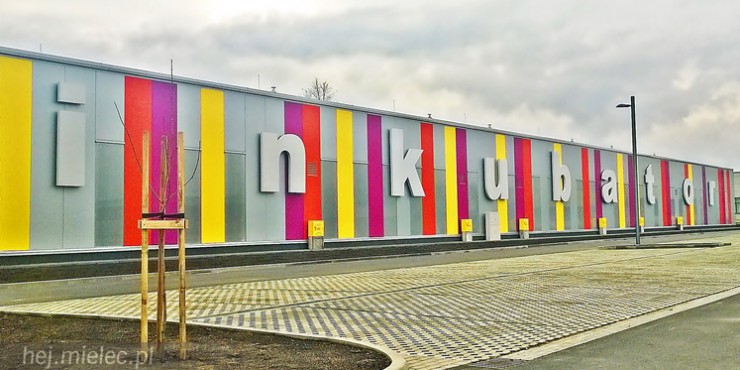"Kolorowy inkubator" z Mielca najlepszą komunalną inwestycją?