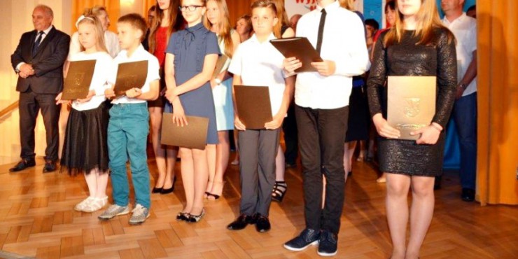 "Wyjątkowi uczniowie" gminy Mielec nagrodzeni [FOTO]