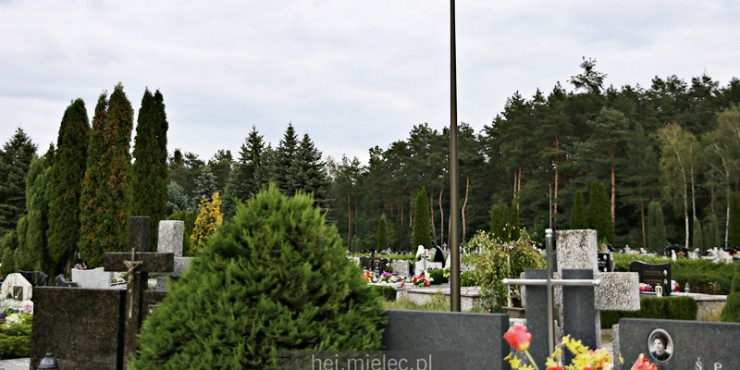 Na Cmentarzu Komunalnym zamontowano nagłośnienie. Będzie remont kaplicy