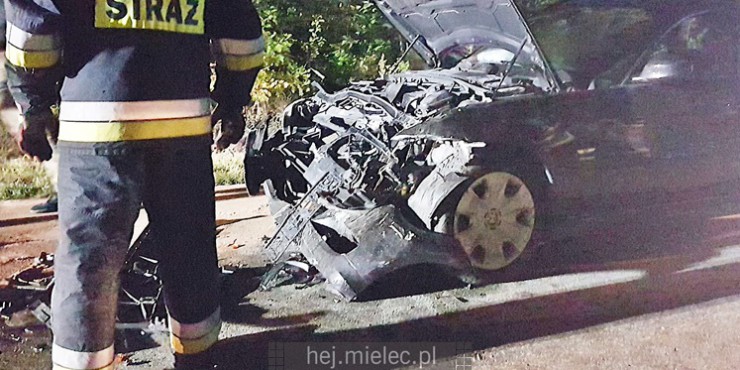 Czołowe zderzenie na drodze Przecław - Łączki Brzeskie [FOTO]