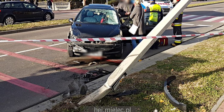 Wypadek na Sienkiewicza! Kobieta w szpitalu, utrudnienia na drodze