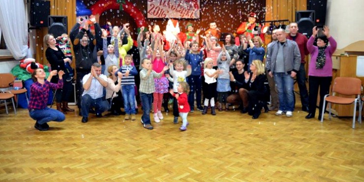 Rodzinna zabawa ze Świętym Mikołajem w Chorzelowie [FOTO]