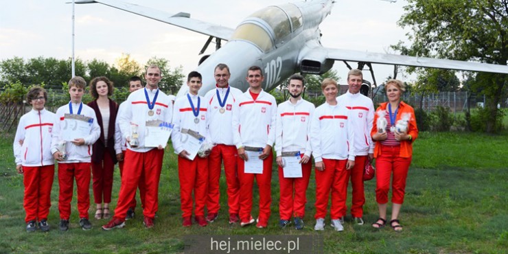 Pięć "Mazurków Dąbrowskiego"! Wielki sukces modelarzy [FOTO]