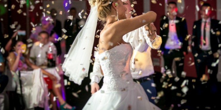 Oczepiny na weselu: czy warto z nich zrezygnować?