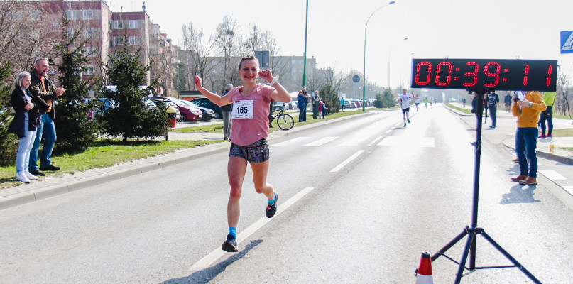Niemal 150 zawodników na biegu "Mielecka dycha z Joy Fitness Club" [FOTO] 