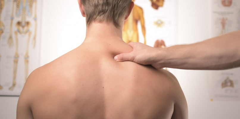 Dyskopatia szyjna - przyczyny, objawy, leczenie