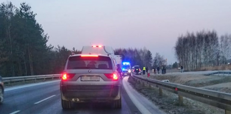 5 pojazdów rozbitych na obwodnicy. Zdjęcie dzięki uprzejmości grupy Uwaga Policja Mielec (Okolice) działającej na Facebooku.