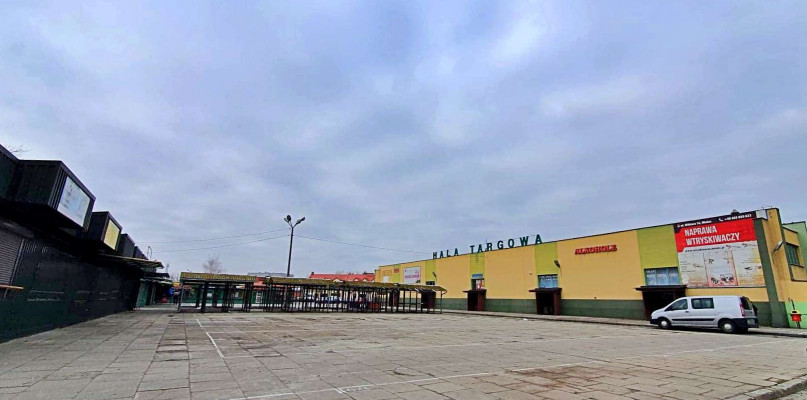 Wykonawca remontu Hali Targowej wybrany. Będzie drożej