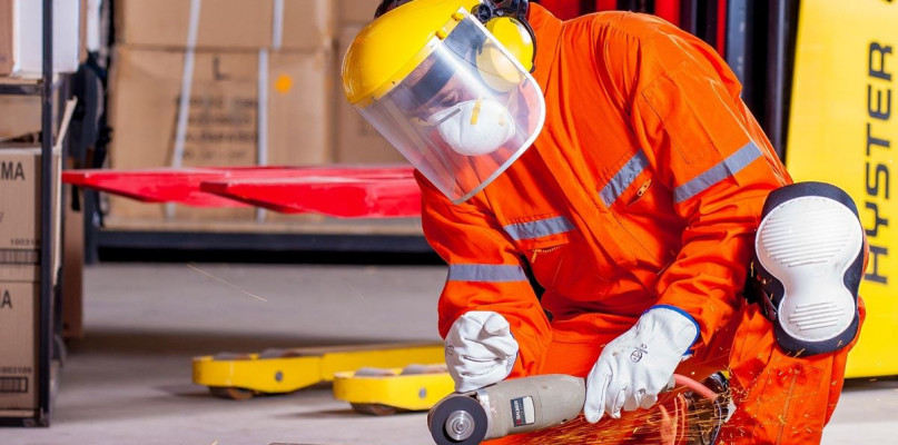 Zwolnienia grupowe na Strefie: ponad tysiąc osób straci pracę?