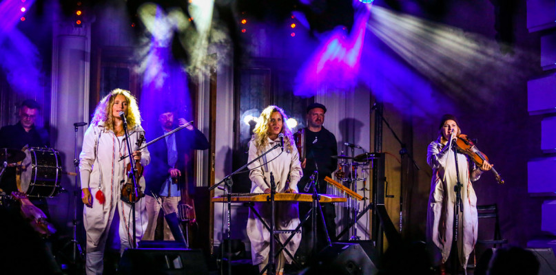 Koncert Kapeli ze wsi Warszawa. Fot. Kacper Strykowski / hej.mielec.pl