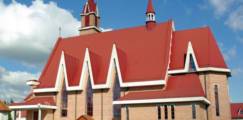 Ograniczenia w rzochowskiej parafii. Proboszcz z COVID-19