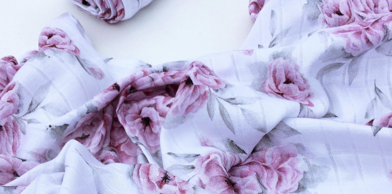 Pieluszki muślinowe czy bambusowe? Czym się od siebie różnią?