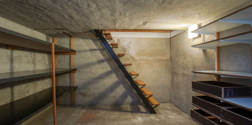 Jak utrzymać porządek w piwnicy?