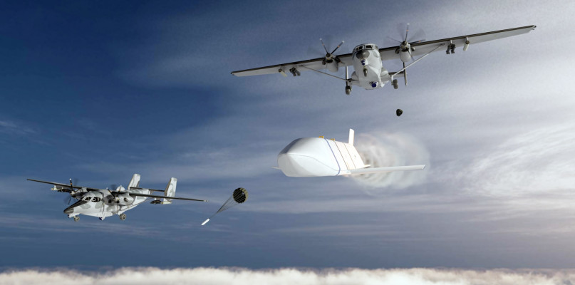 Na zdjęciu: MC-145B Coyote i pocisk manewrujący JASSM