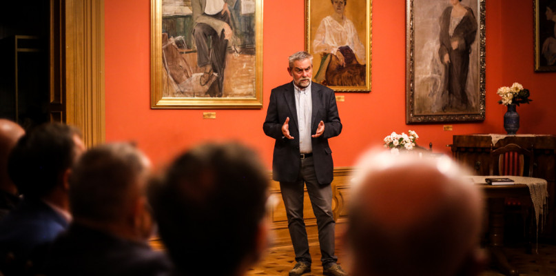 Prof. Tadeusz Zych. Promocja książki poświęconej Jędrusiom.
