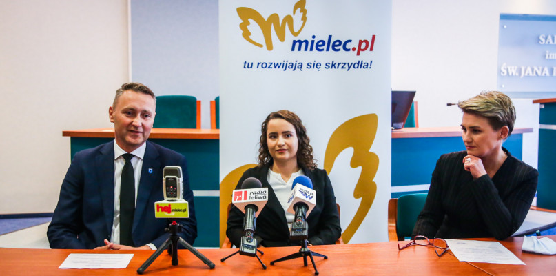 Na zdjęciu (od lewej): Jacek Wiśniewski, Klaudia Wasserman, Adriana Miłoś