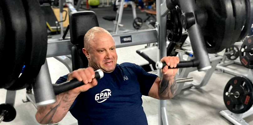 Piotr Bestia Piechowiak w Extreme Fitness.