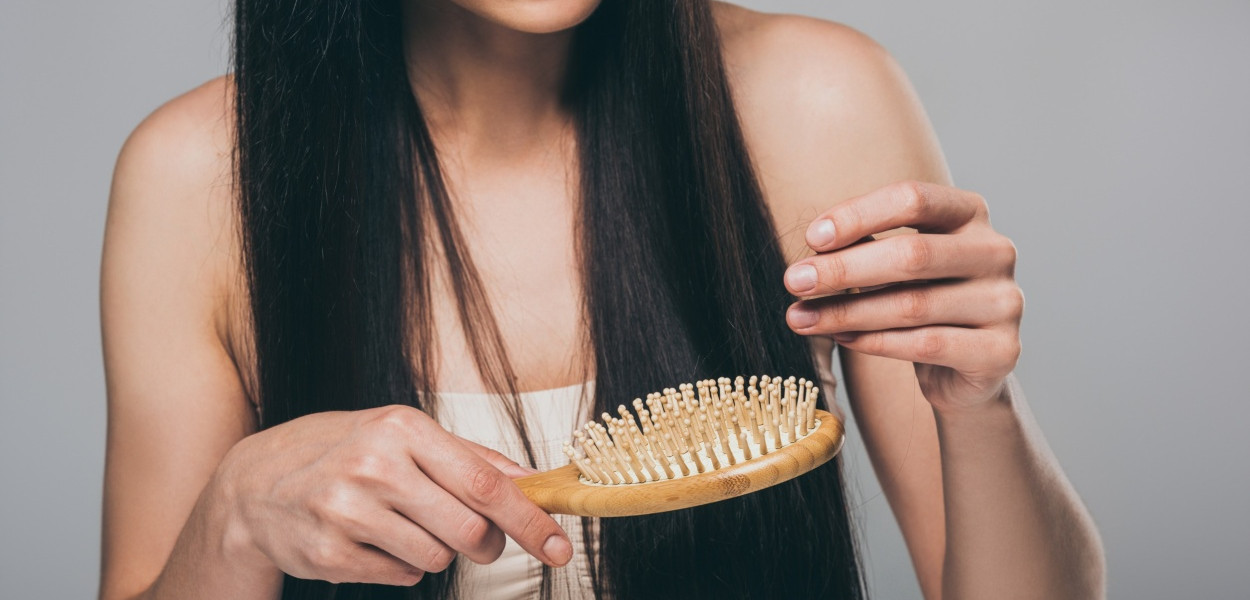 Jakie witaminy na wypadanie włosów warto brać?