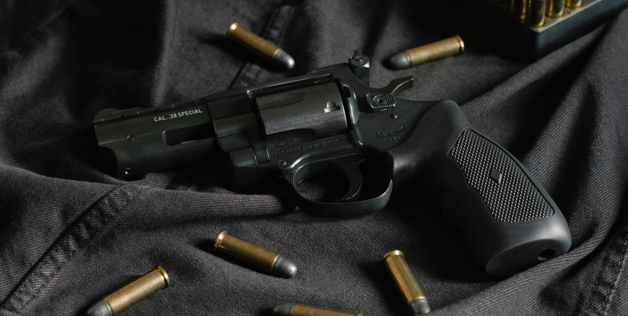 Pijany 60-latek groził bronią pracownikom firmy zbierającej odpady