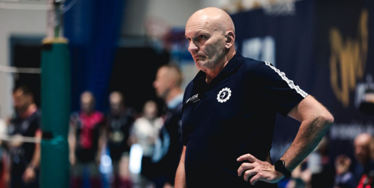 Ruchy kadrowe w ITA Tools Stali. Co z trenerem?