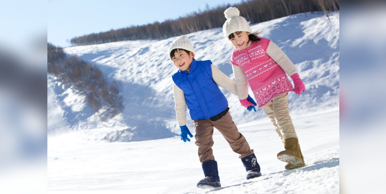 Śniegowce Dziewczęce: Zimowy Styl i Funkcjonalność na Śniegu i Mrozie