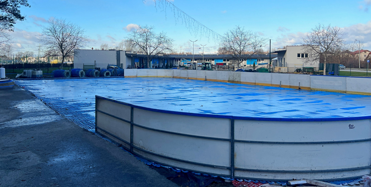 Lodowisko z opóźnieniem. Co się stało?