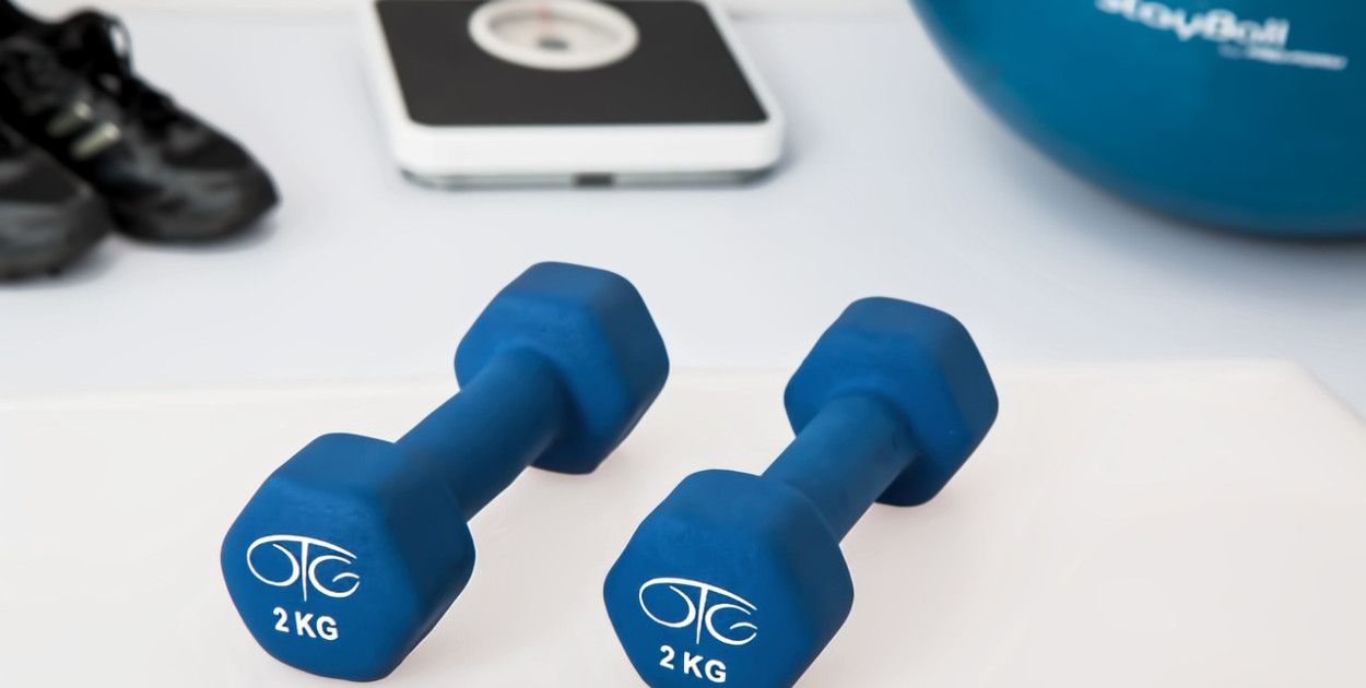 Treningi wcale nie muszą być drogie! Poznaj alternatywy dla tradycyjnych siłowni!