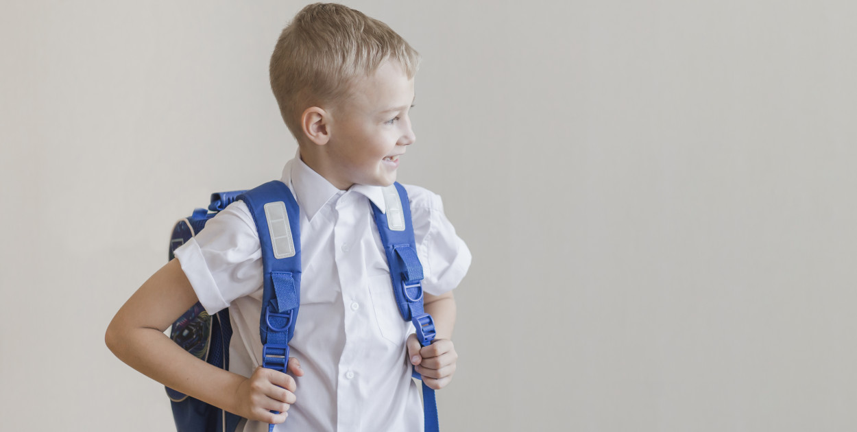 W jakim wieku dziecko może iść samo do szkoły? Tak mówią przepisy