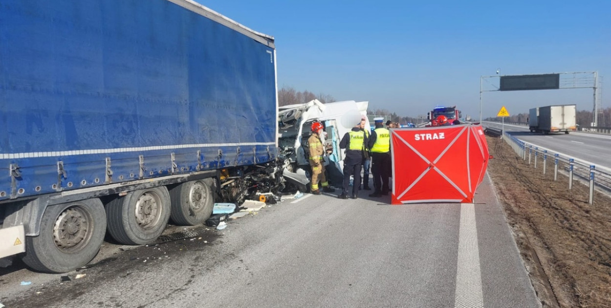 Tragiczny wypadek na S19. Nie żyje mężczyzna