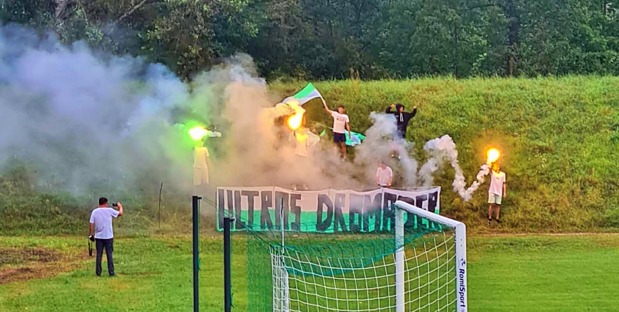Kibice na meczu Dromader - Stal II. Fot. Dromader Chrząstów