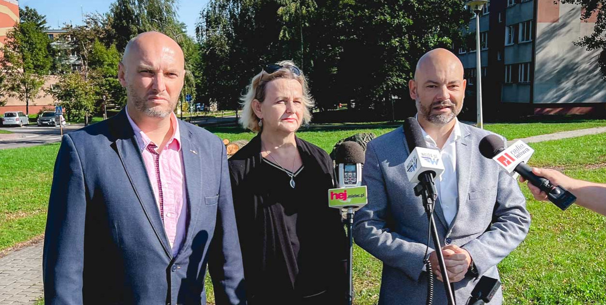 Radni miejscy. Od lewej: Robert Wójcik, Jolanta Wolska, Radosław Swół. Fot. Kacper Strykowski / hej.mielec.pl