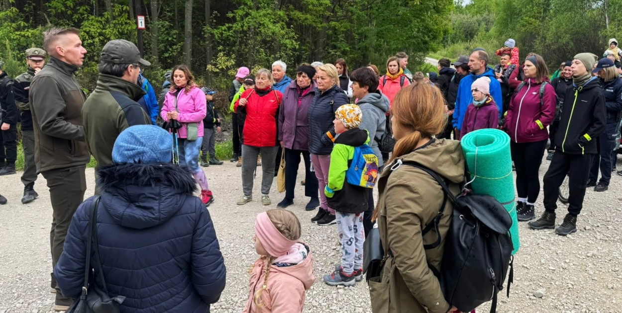 Poszli na rodzinny rajd. Pokonali 6 kilometrów [FOTO]
