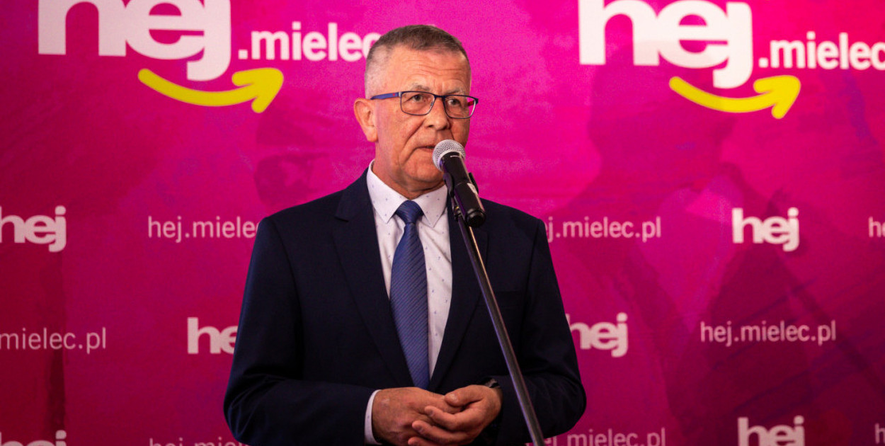 Na zdjęciu Krzysztof Ślęzak z Oddziału ARP w Mielcu.