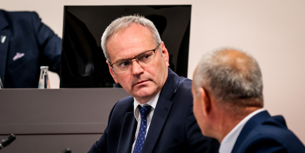 Radny powiatu mieleckiego Waldemar Barnaś, szef klubu radnych PiS. Fot. Kacper Strykowski / hej.mielec.pl
