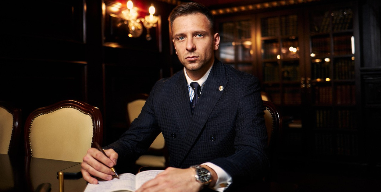 Czy notariusz to praca przyszłości? Sprawdź perspektywy zawodu!